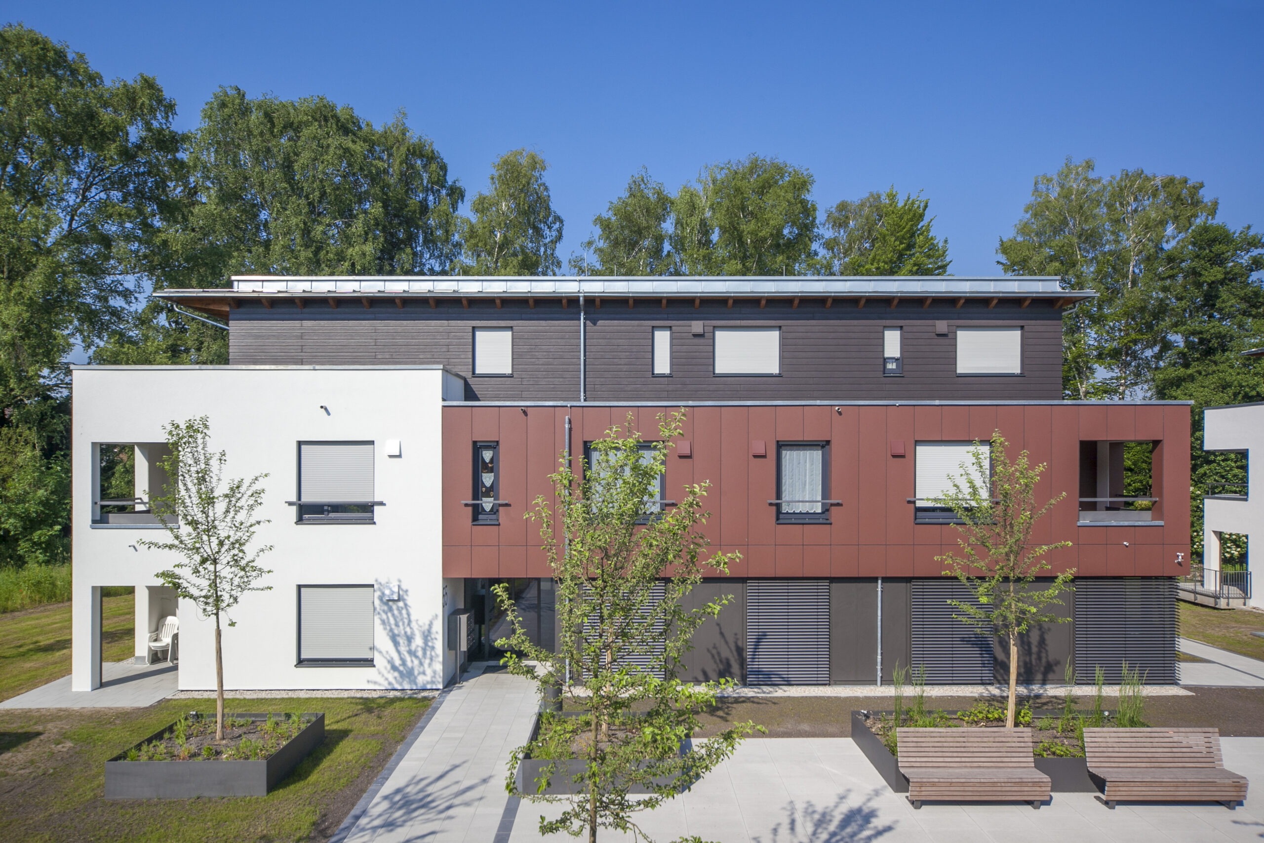 Dorfstadel Kruppach Muehlhausen innen Anbau mit grossem Fenster und Licht