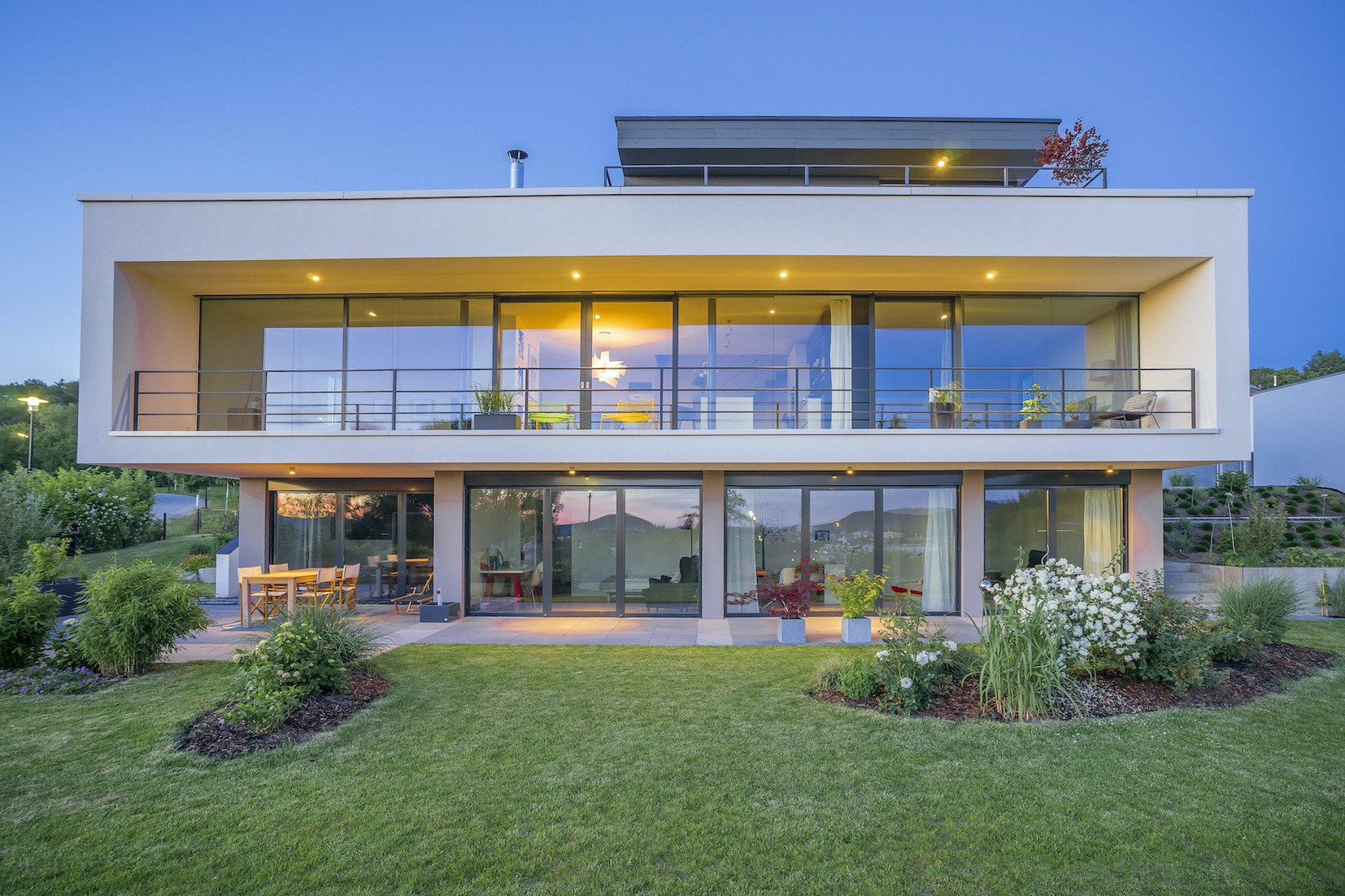 Dorfstadel Kruppach Muehlhausen innen Kueche Licht Tresen