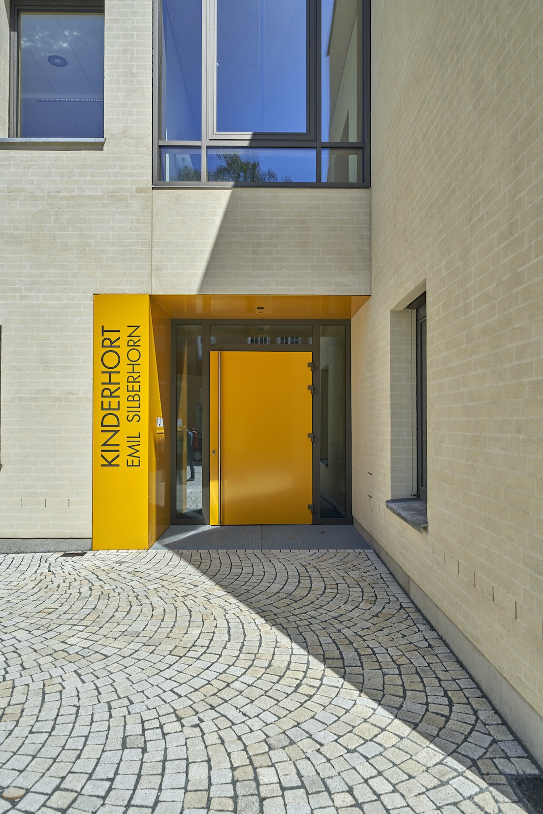 Dorfstadel Kruppach Muehlhausen innen Kueche Licht Tresen