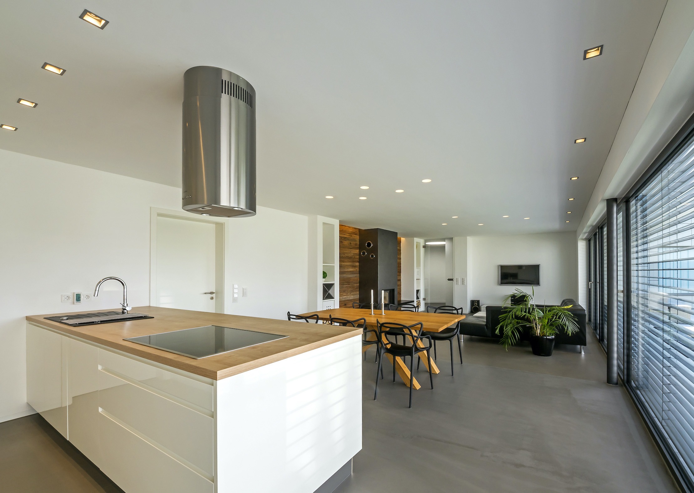 Dorfstadel Kruppach Muehlhausen innen Kueche Licht Tresen