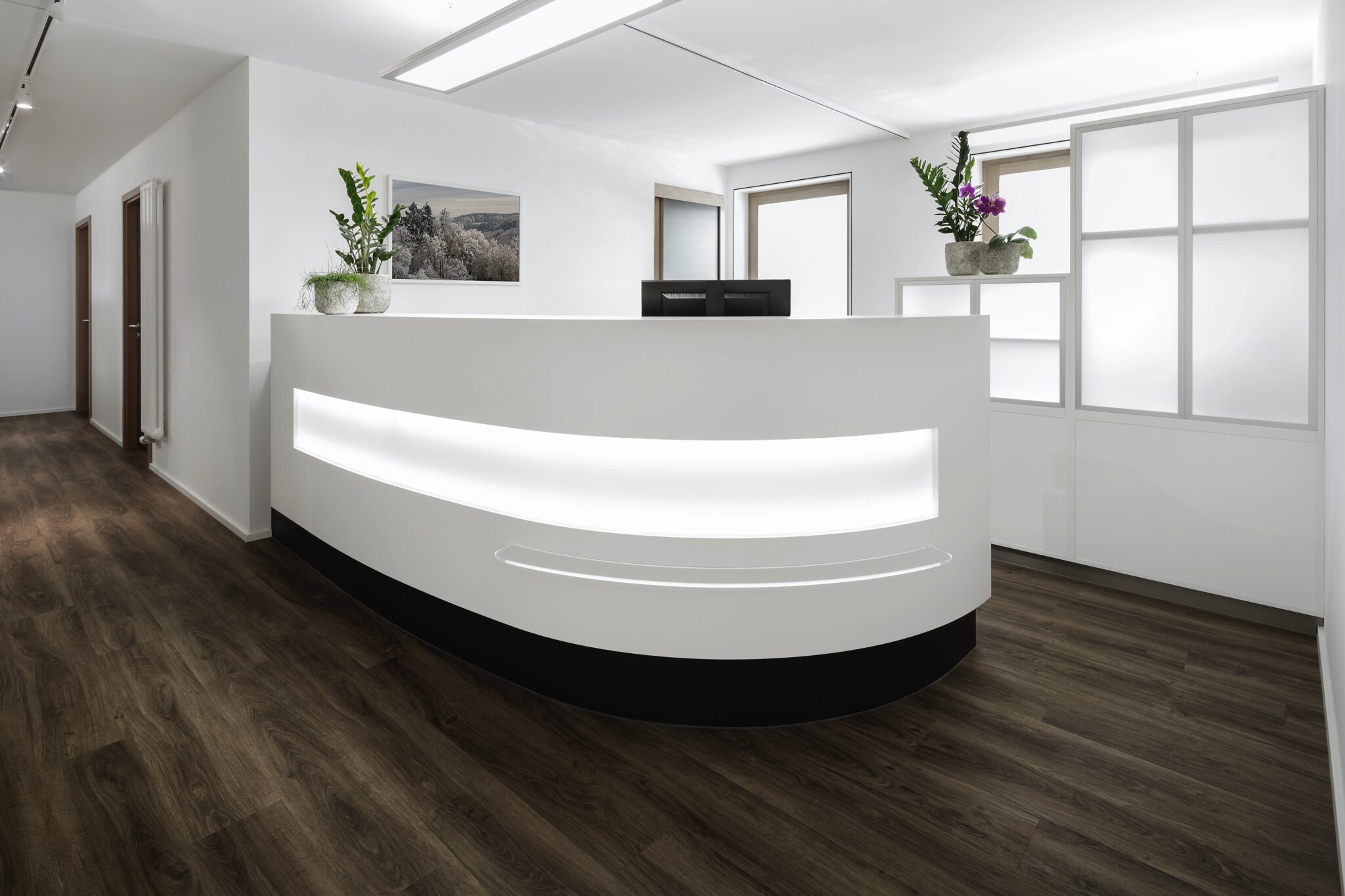 Dorfstadel Kruppach Muehlhausen innen nach aussen Anbau Tag offenes Schiebefenster