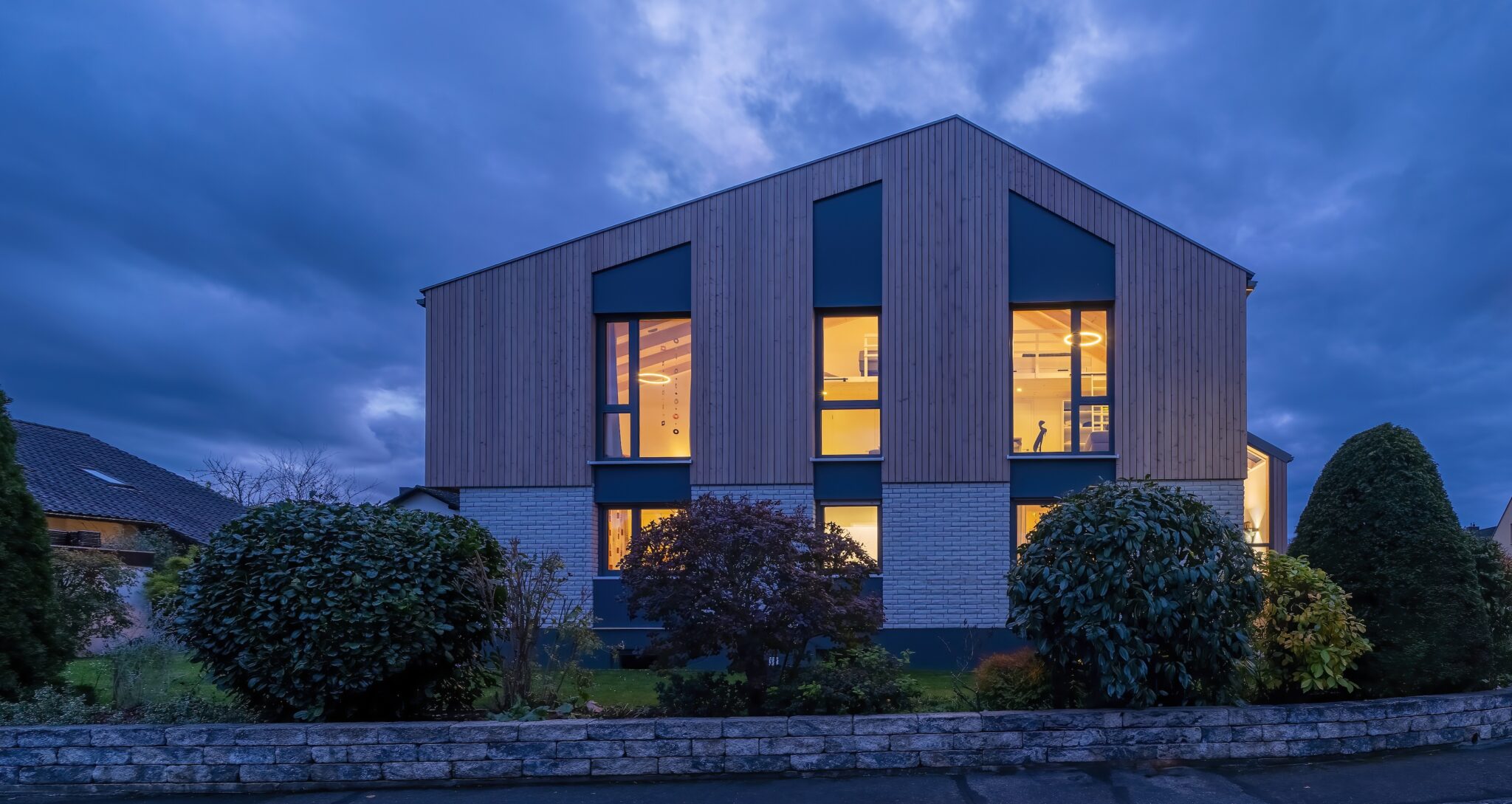 Dorfstadel Kruppach Muehlhausen aussen Stadeltor geschlossen