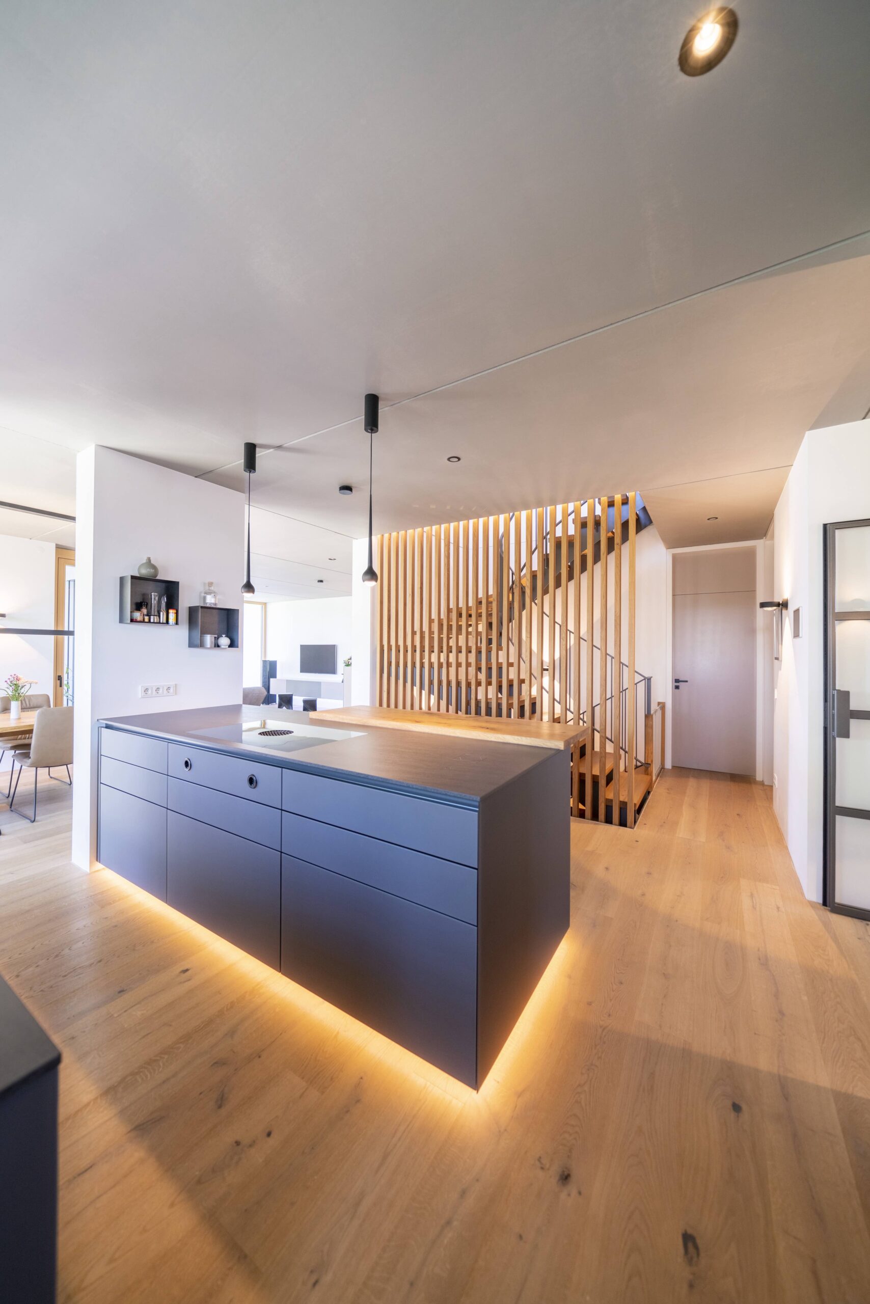 Dorfstadel Kruppach Muehlhausen aussen Nachts Feuerspritze