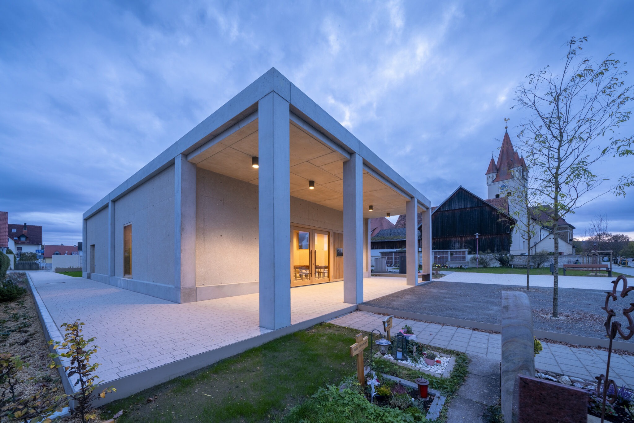 Dorfstadel Kruppach Muehlhausen aussen Nachts Feuerspritze