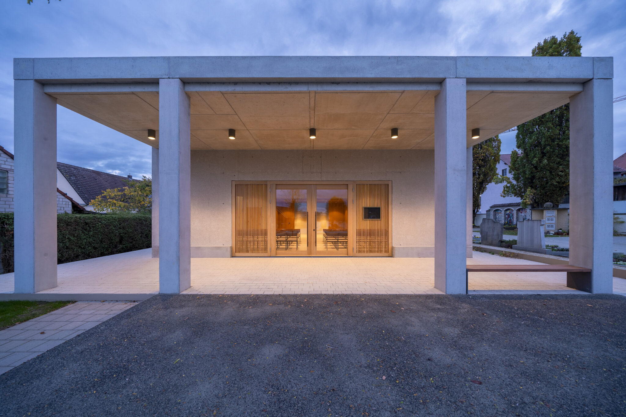 Dorfstadel Kruppach Muehlhausen aussen Nachts Feuerspritze