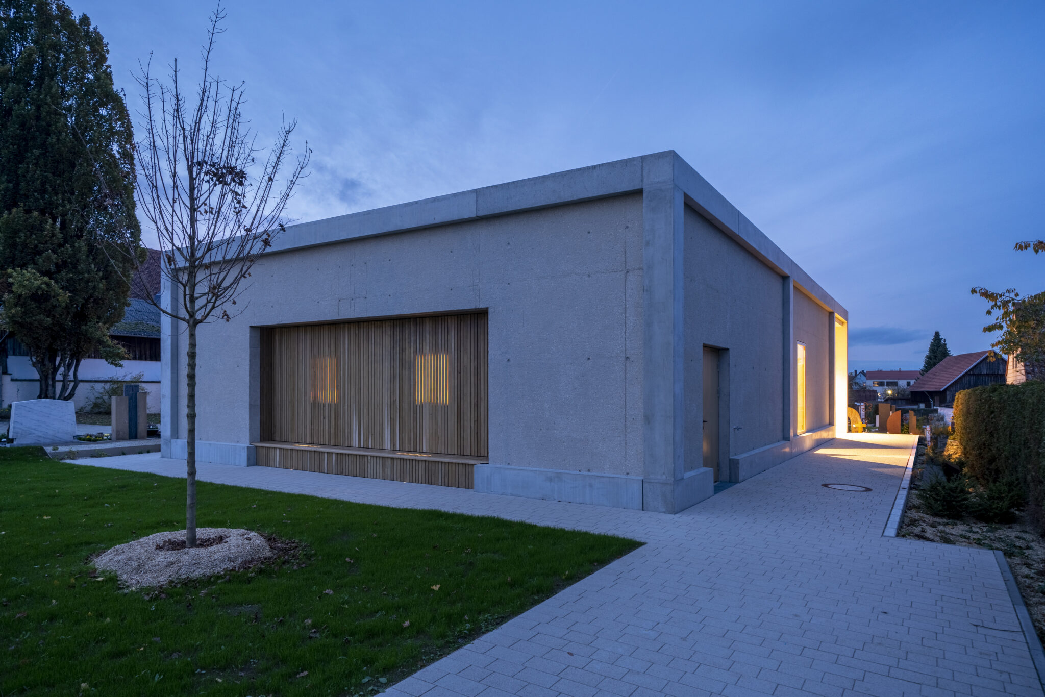 Dorfstadel Kruppach Muehlhausen aussen Nachts Feuerspritze