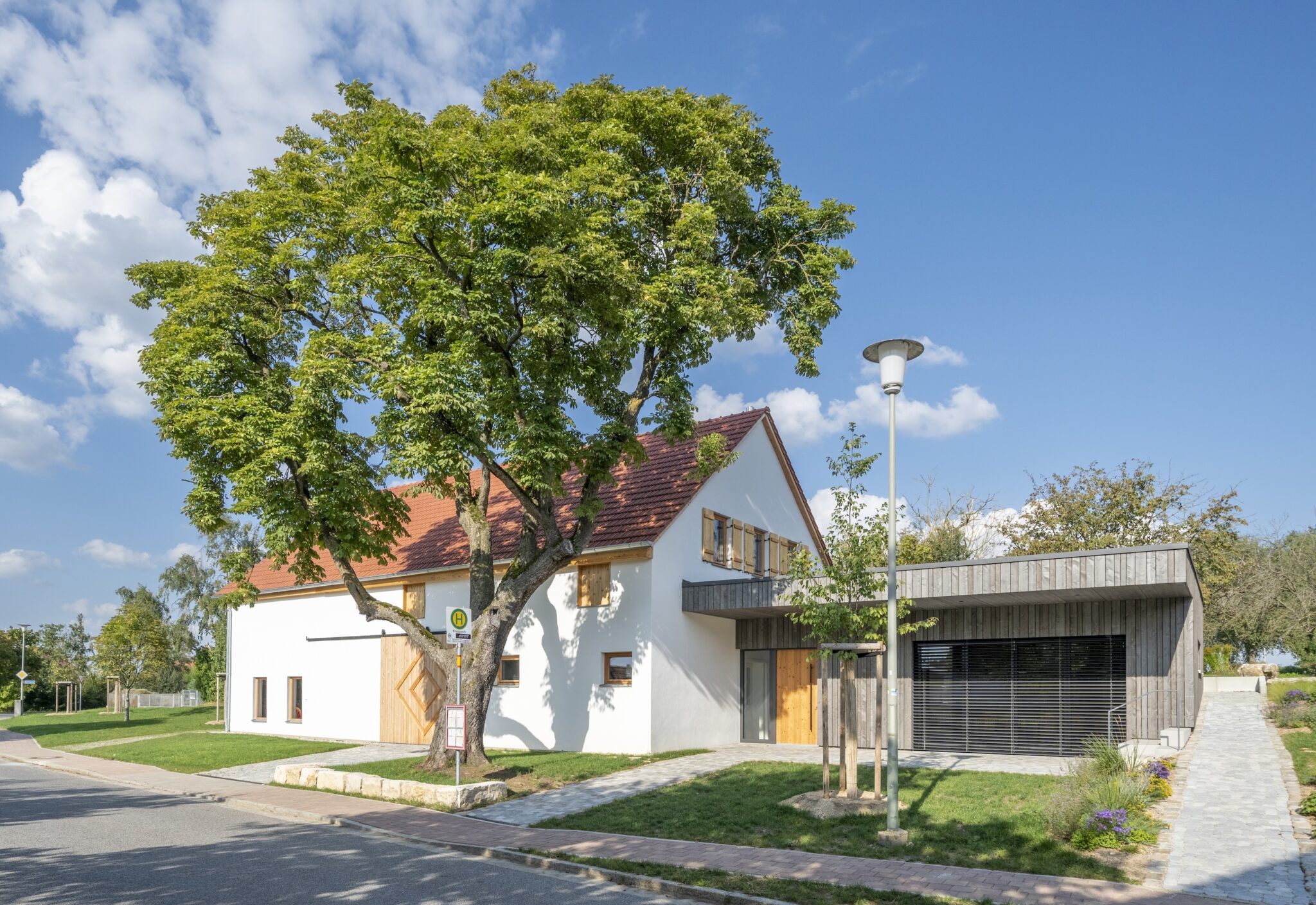 Dorfstadel Kruppach Muehlhausen innen Treppenaufgang Bierkiste