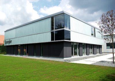 Neugebautes Bürogebäude in Töging