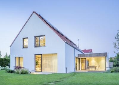 Ökologisches Einfamilienhaus mit kompostierbarer Außenhaut