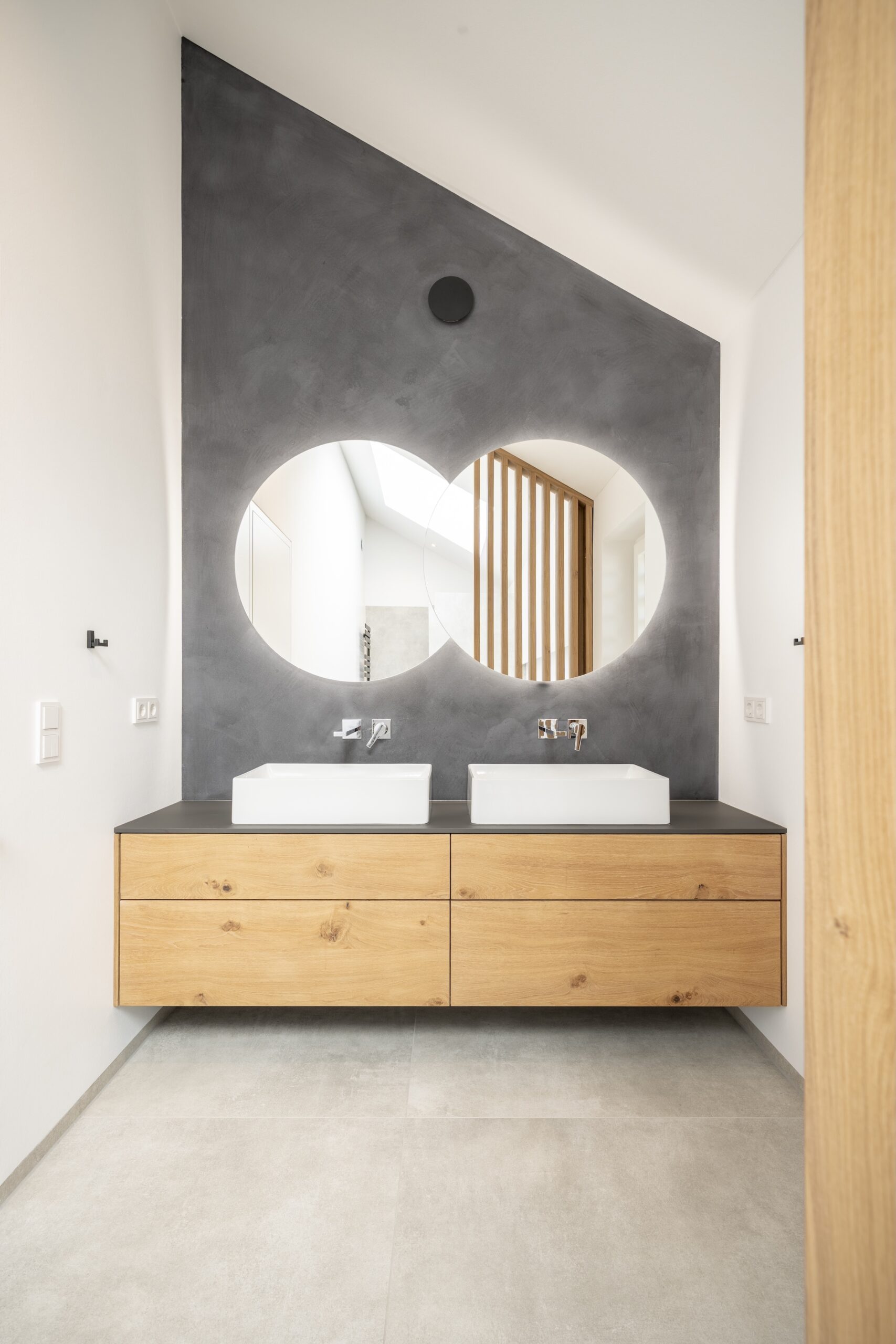 Dorfstadel Kruppach Muehlhausen innen Kueche Licht Tresen