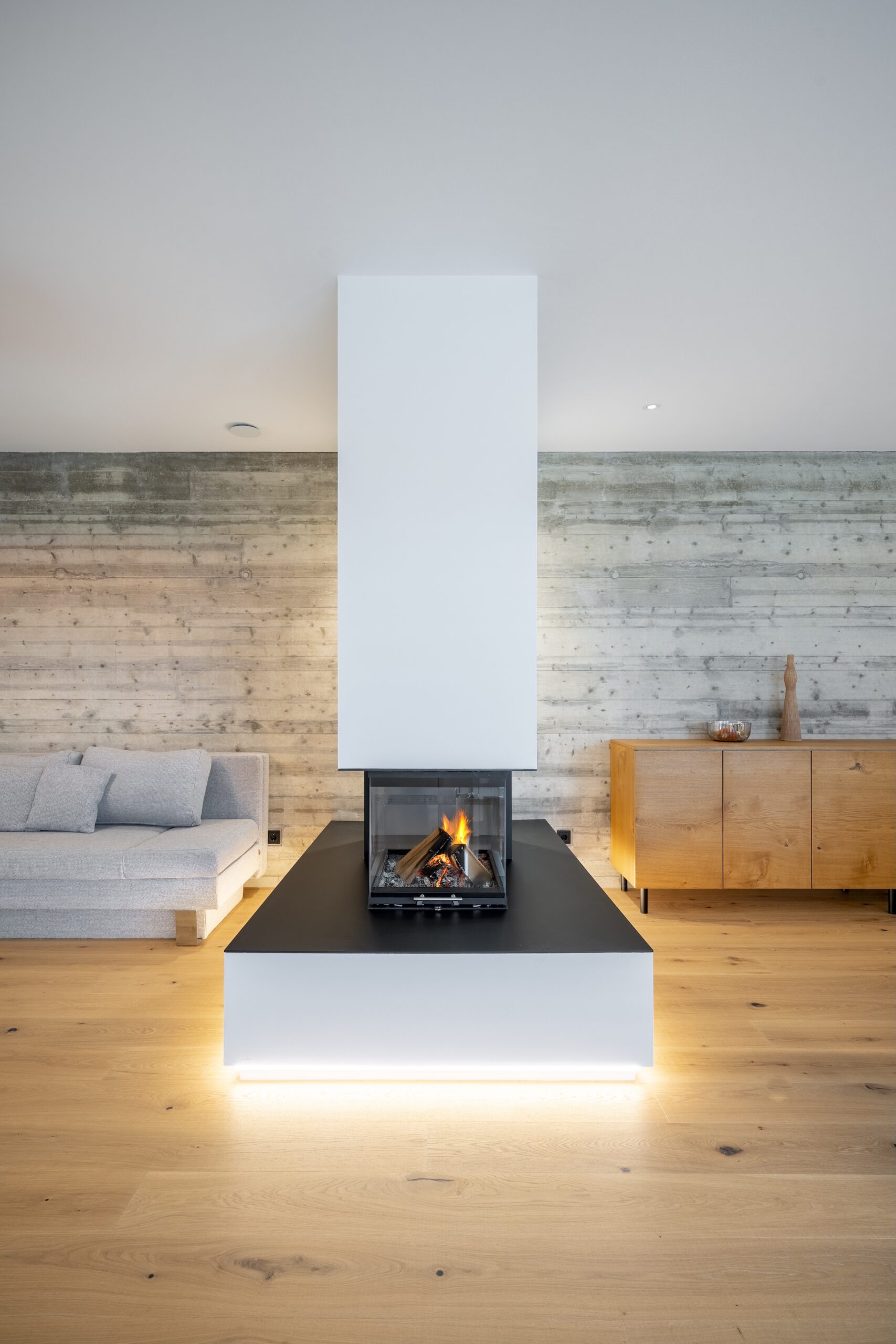 Dorfstadel Kruppach Muehlhausen aussen Nachts Feuerspritze