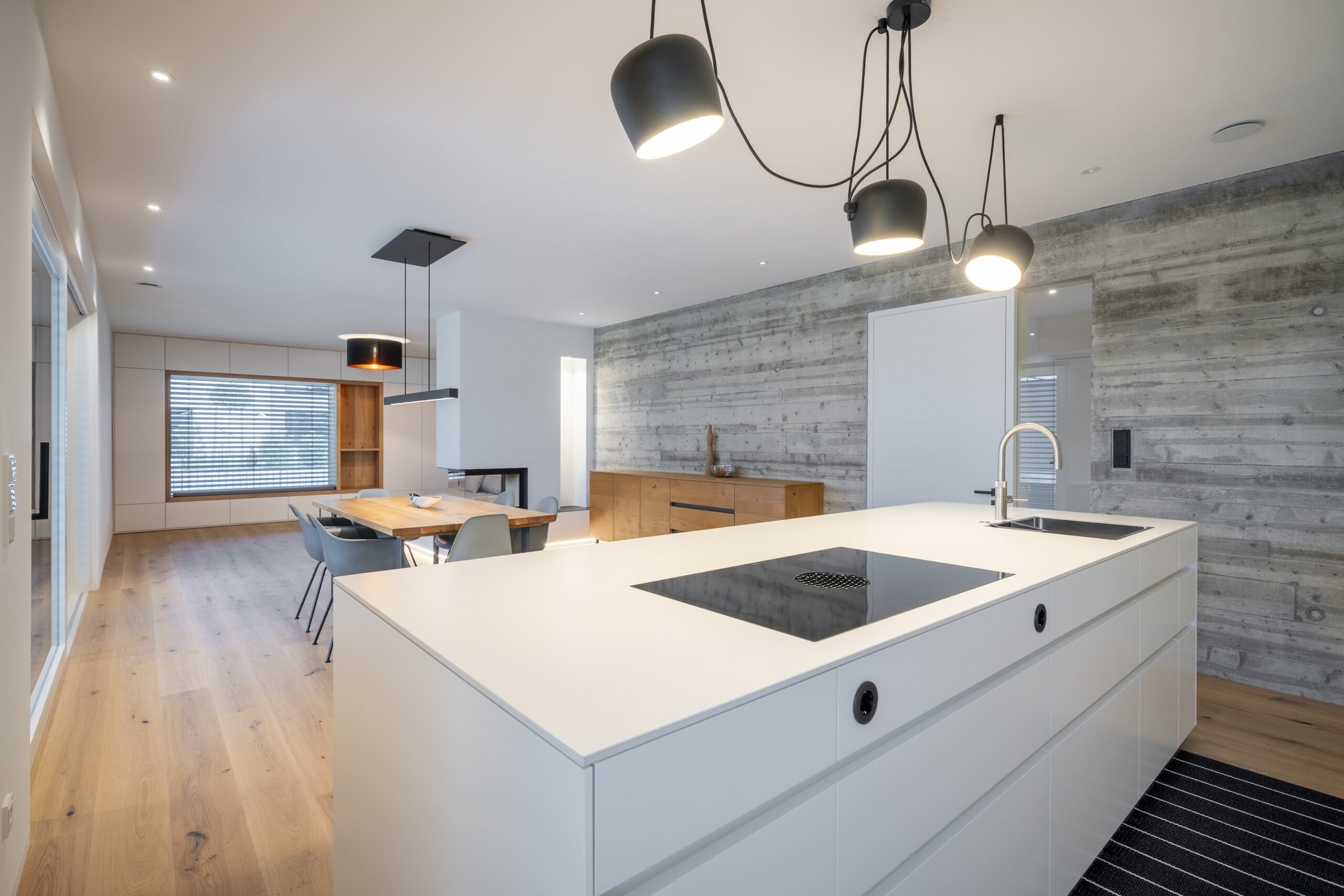 Dorfstadel Kruppach Muehlhausen aussen Nachts Anbau mit Ofen