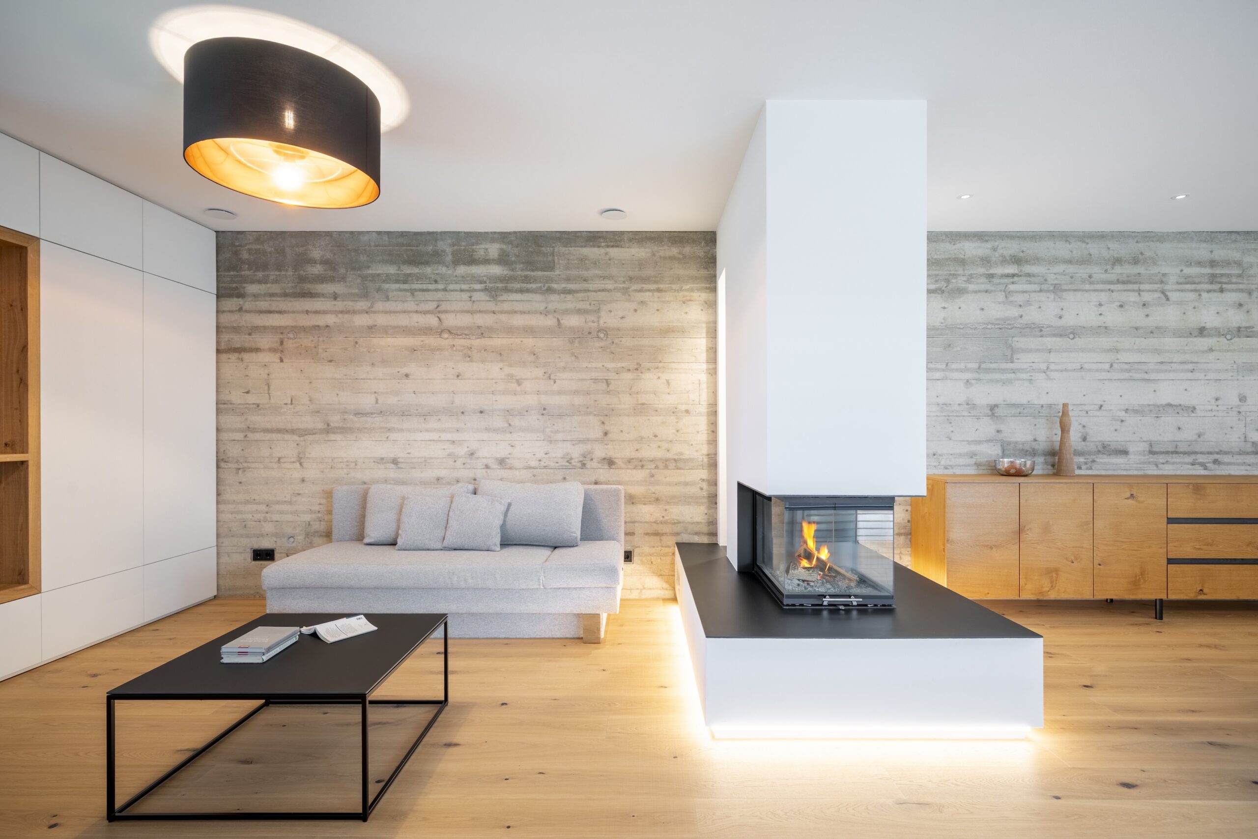 Dorfstadel Kruppach Muehlhausen innen Dachboden Balken Hochformat Balkendecke